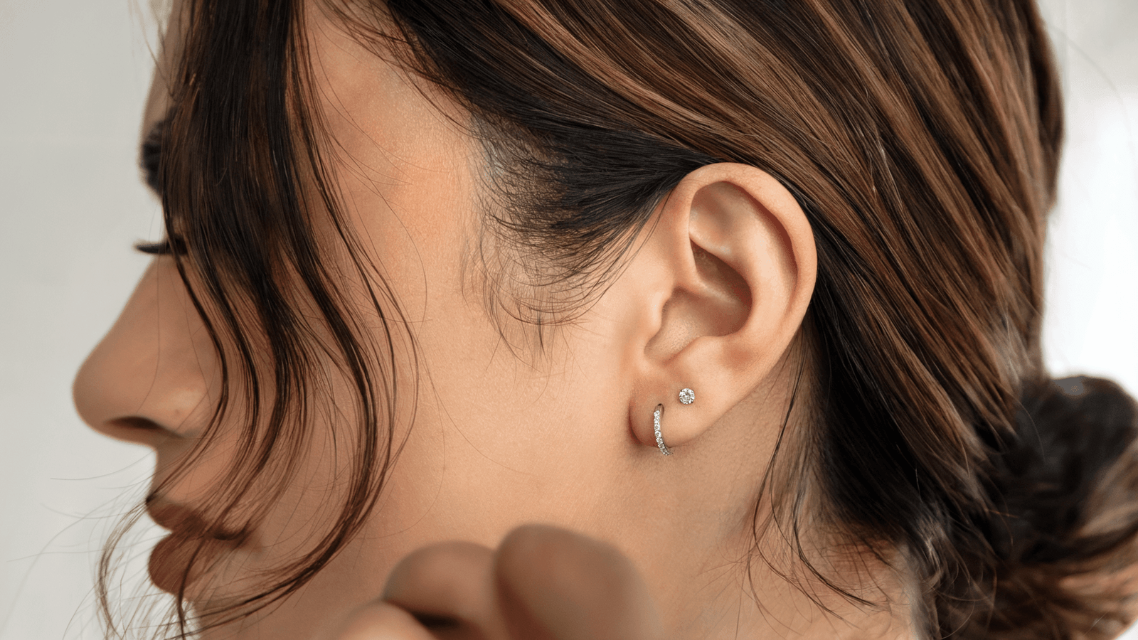 Lobe Piercing Guide: Pain, Healing Time & Jewelry Choices